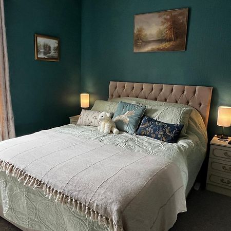 Robin'S Hollow: 2Bd Home Near Wrexham Afc Bagian luar foto