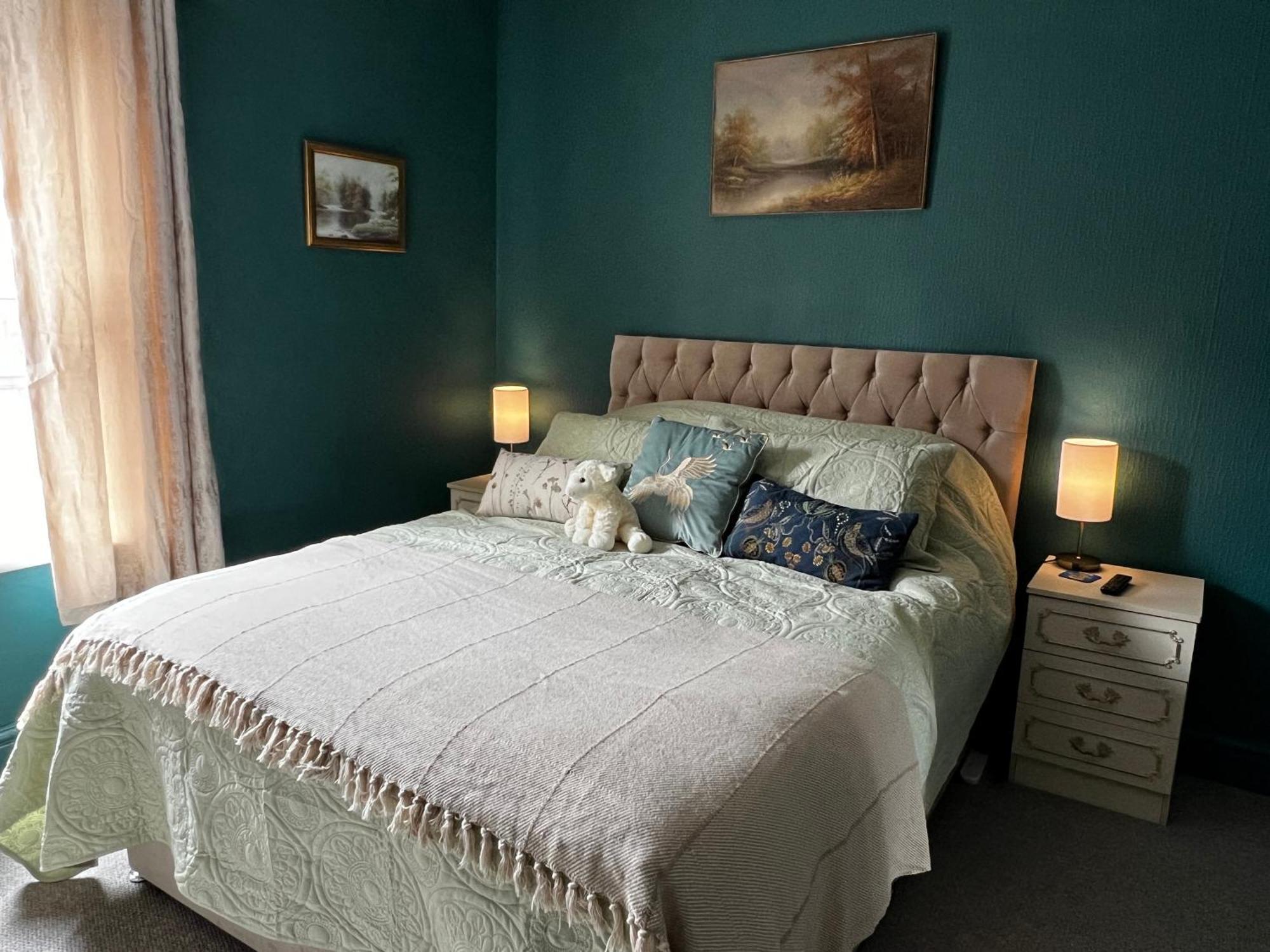 Robin'S Hollow: 2Bd Home Near Wrexham Afc Bagian luar foto