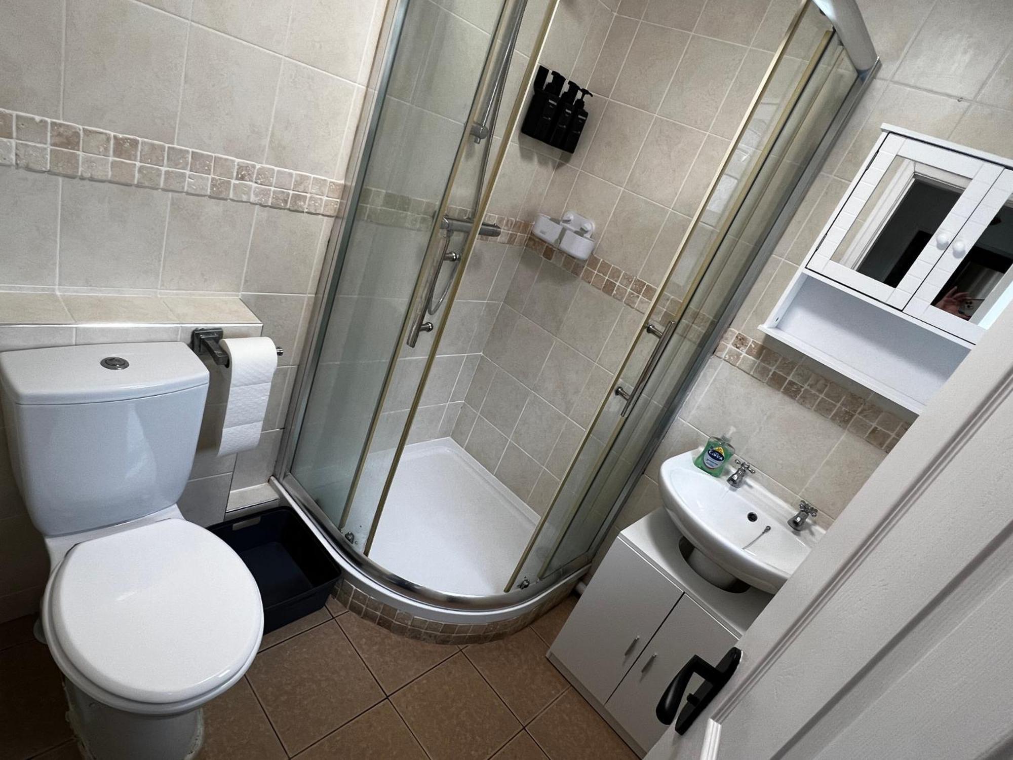 Robin'S Hollow: 2Bd Home Near Wrexham Afc Bagian luar foto