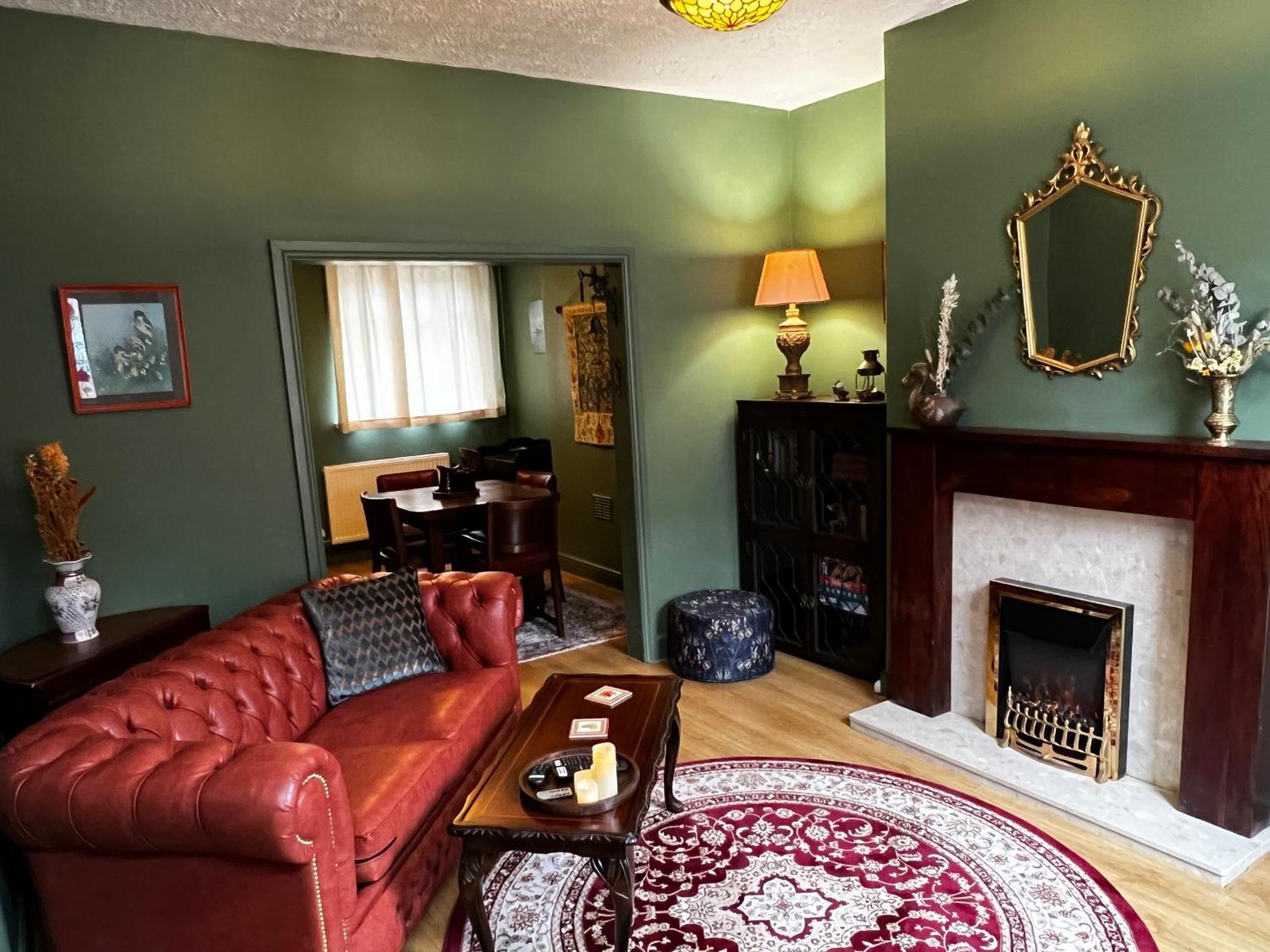 Robin'S Hollow: 2Bd Home Near Wrexham Afc Bagian luar foto