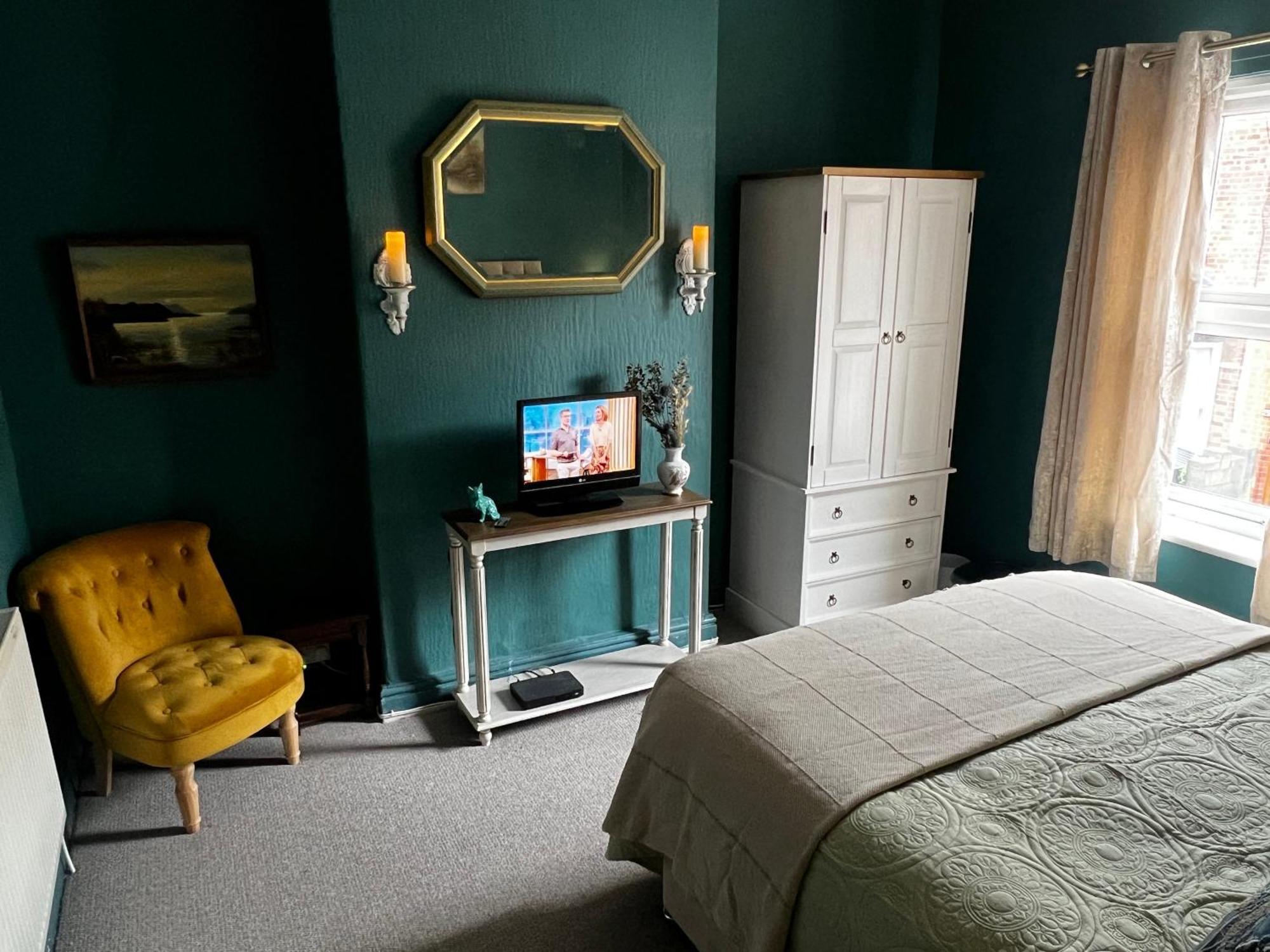 Robin'S Hollow: 2Bd Home Near Wrexham Afc Bagian luar foto